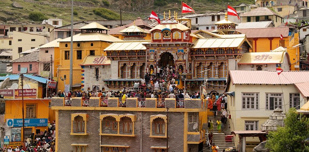 1200px-Badrinath_Temple-_Uttarakhand